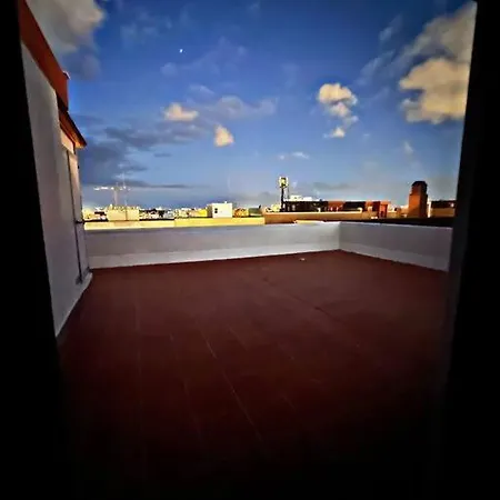 Nikolas Penthouse